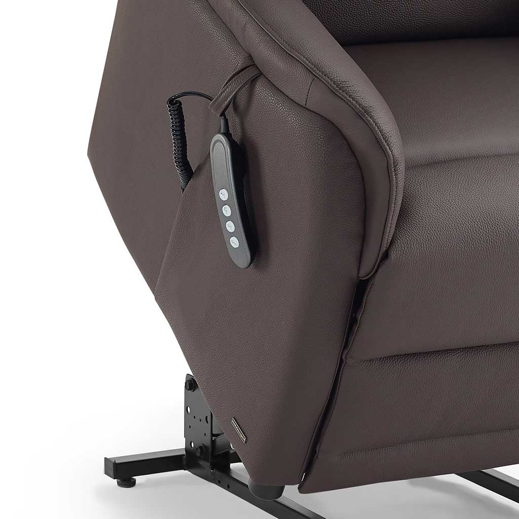 Premiere, 2 Motoren +Lift/ Vorzugstoff V-Forest