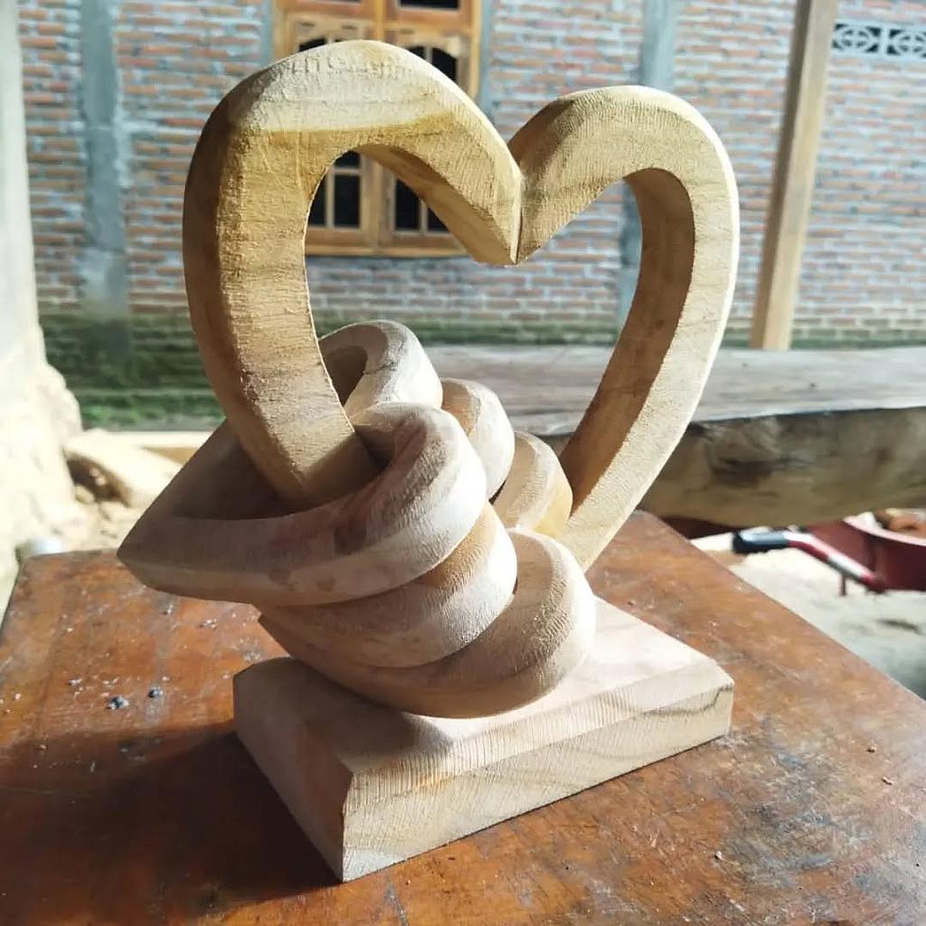 Love chain, Sculptur 25cm